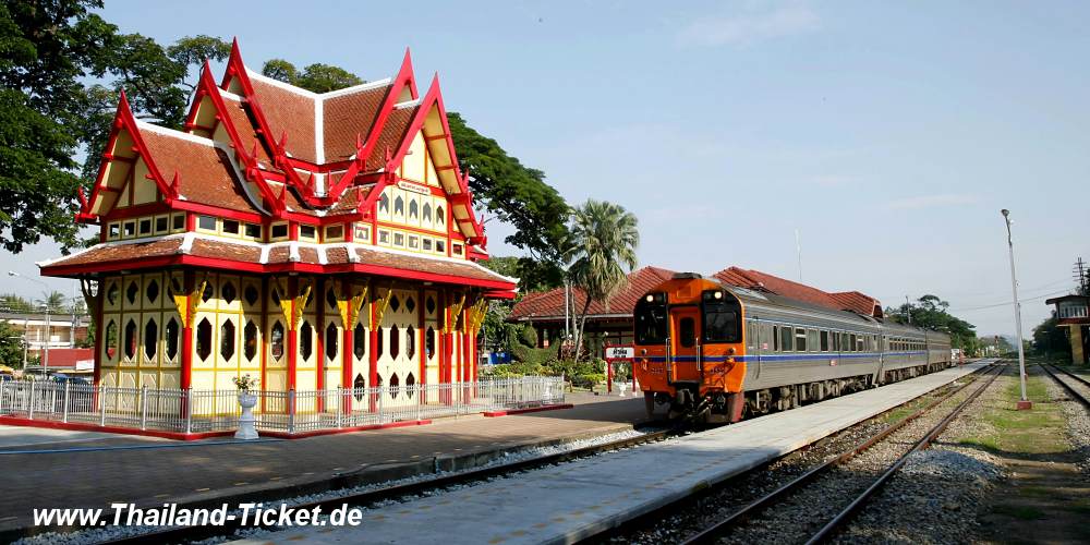 Express-Train - Thai Royal Railway -  Bangkok-Surat-Thani